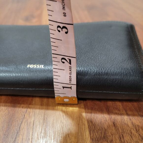 Fossil Zip Wristlet Wallet Leather Card Slots Coin Pouch - Picture 11 of 12